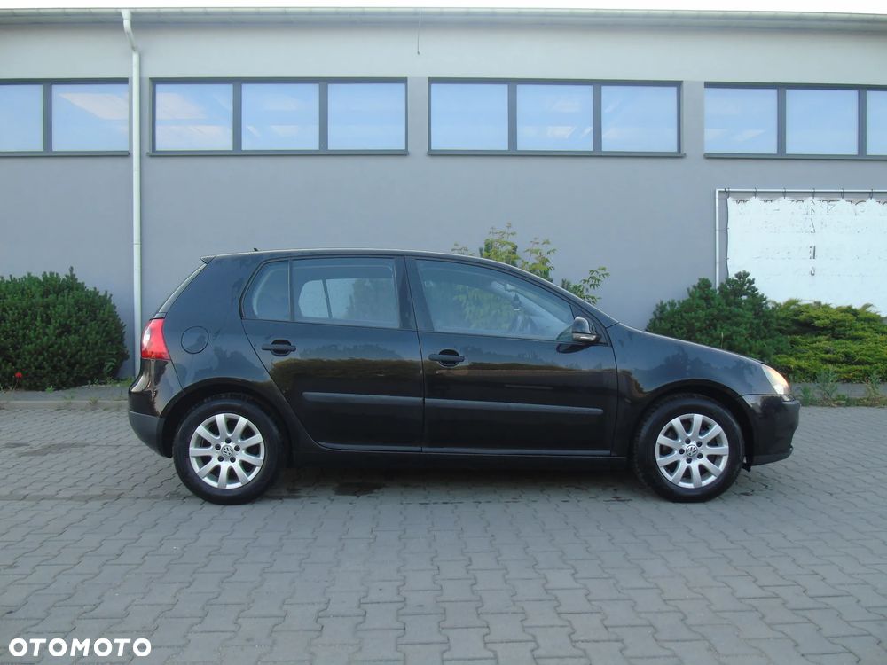 Volkswagen Golf - 6