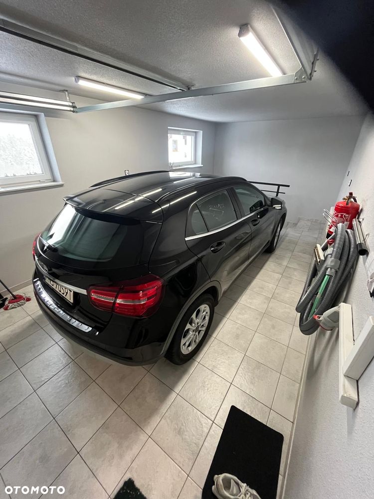 Mercedes-Benz GLA 180 7G-DCT Style - 2