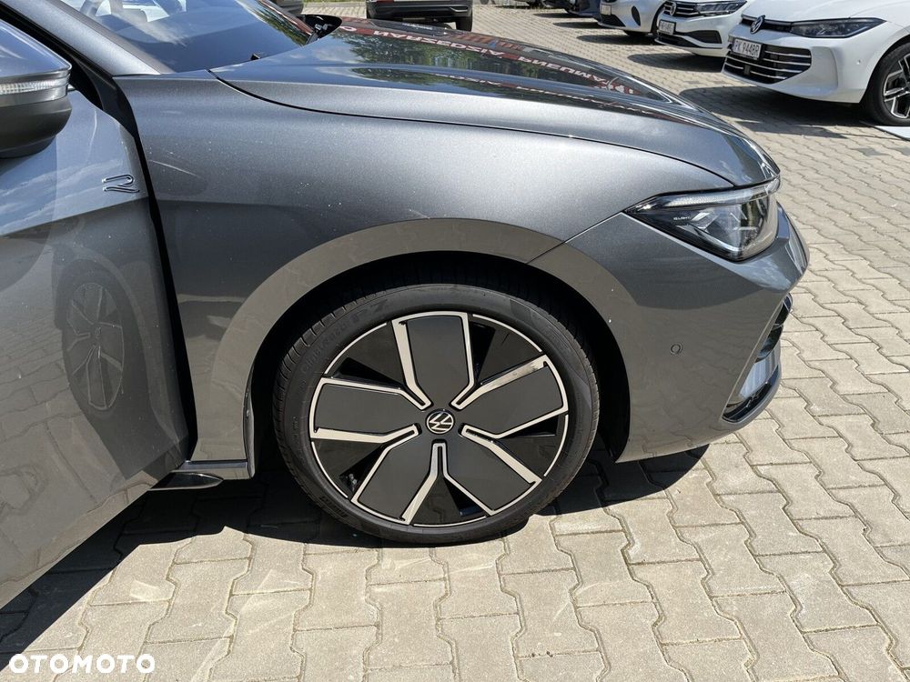 Volkswagen Passat - 28