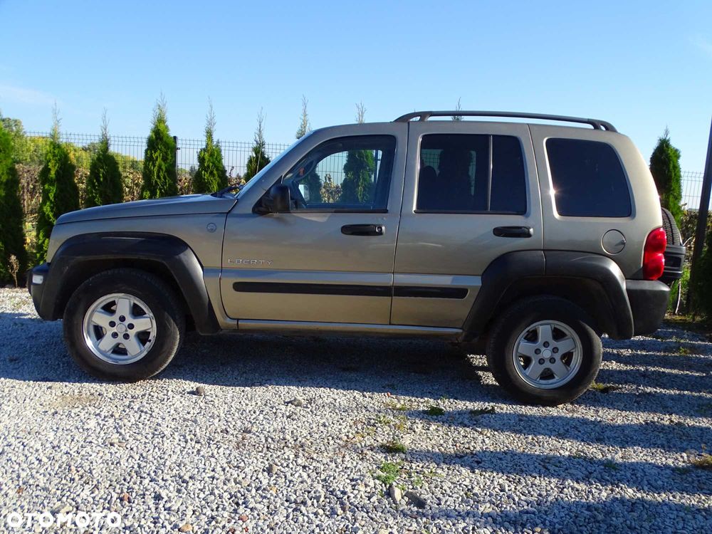 Jeep Cherokee - 13
