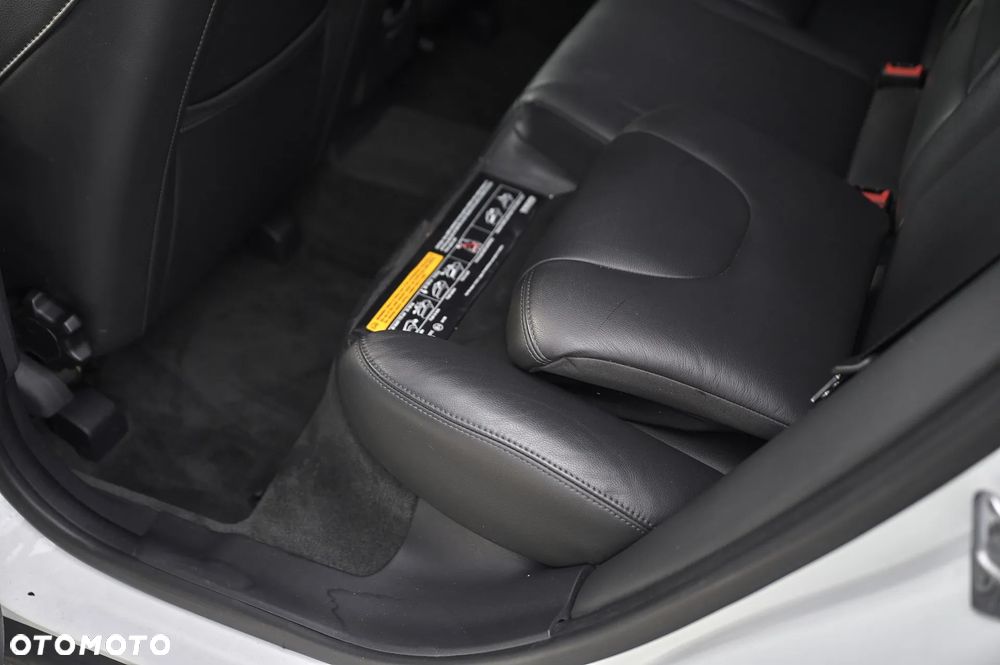 Volvo XC 60 D4 Drive-E Momentum - 29