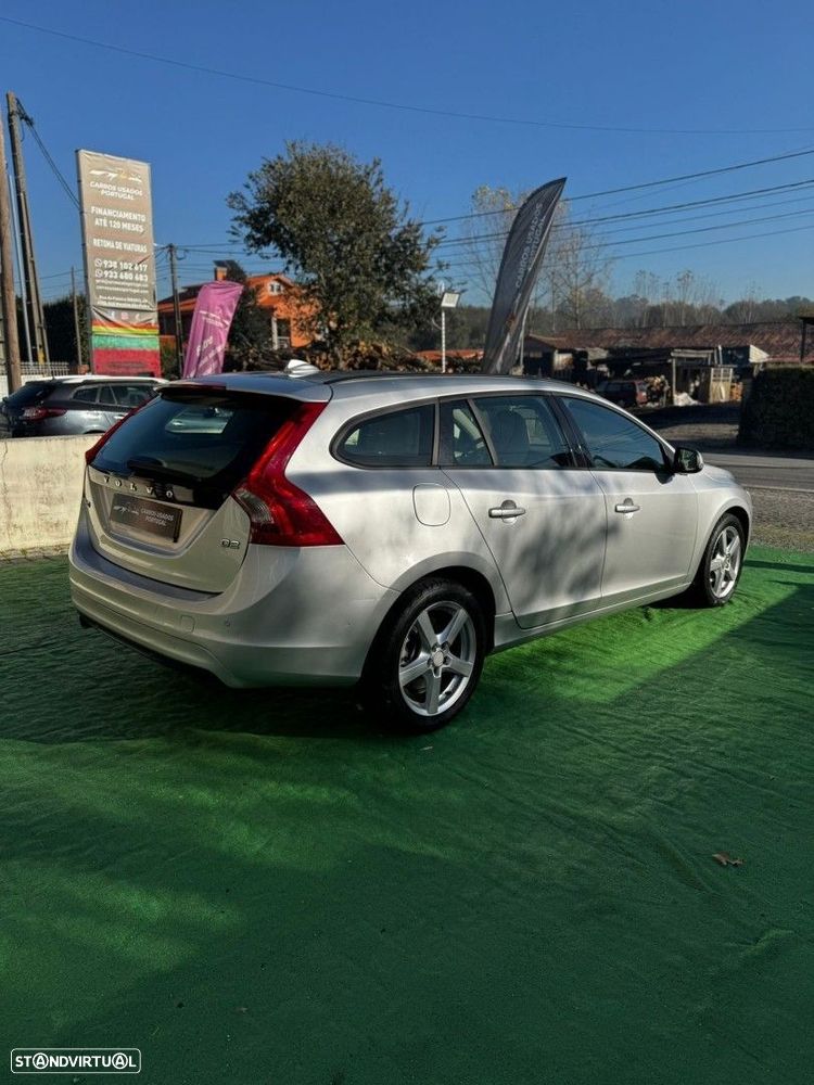 Volvo V60 1.6 D2 Drive Summum Start/Stop — fotografia 5
