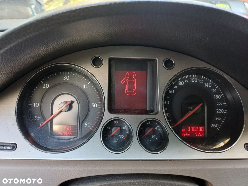 Volkswagen Passat 2.0 TDI Comfortline DSG - 7