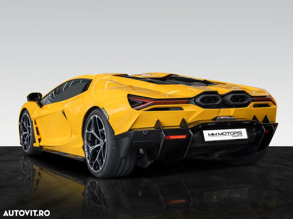 Lamborghini Revuelto - 13