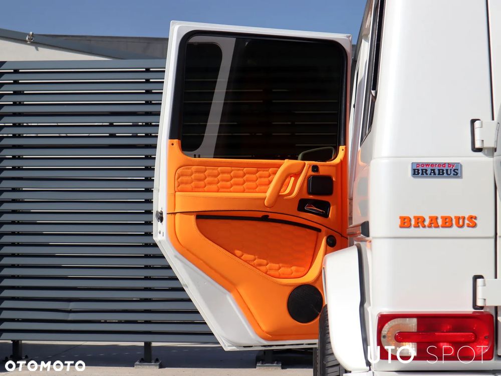 Mercedes-Benz Klasa G 63 AMG AMG SPEEDSHIFT 7G-TRONIC - 37