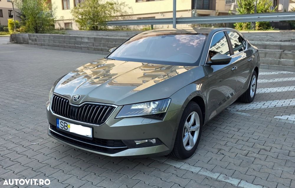 Skoda Superb 2.0 TDI Ambition - 4