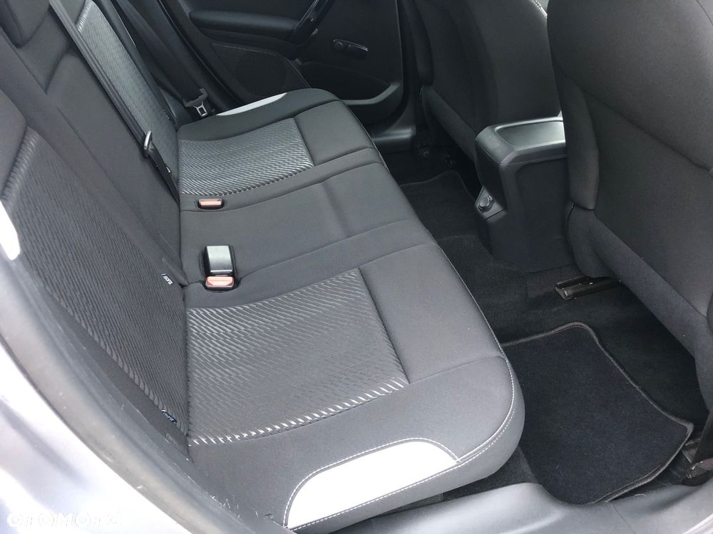 Peugeot 2008 82 VTI Acess - 23