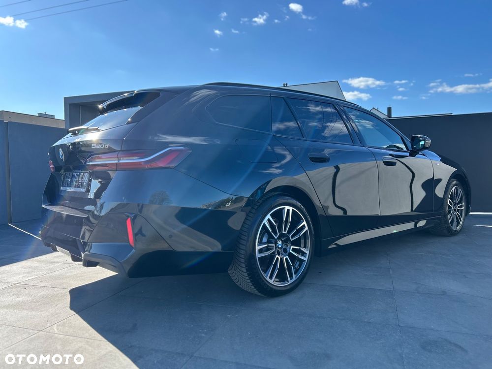 BMW Seria 5 520d xDrive - 13