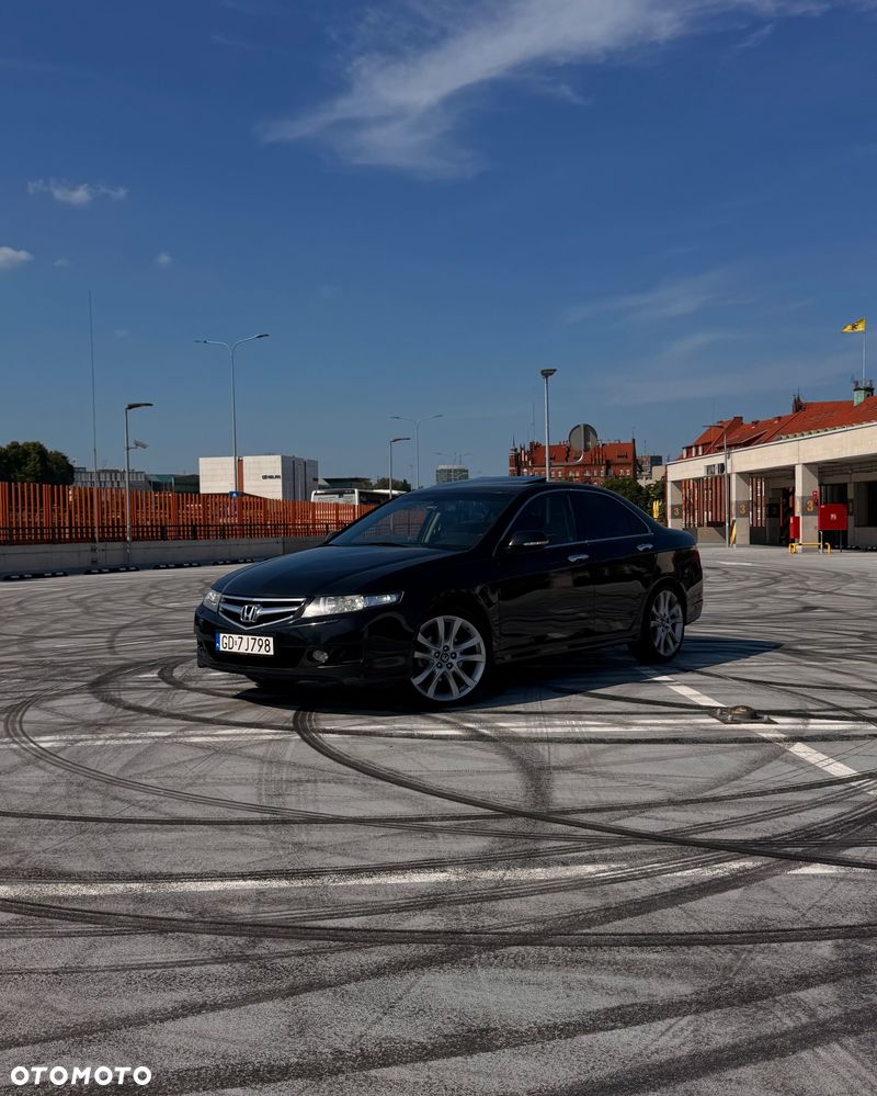 Honda Accord 2.0 Executive - 1