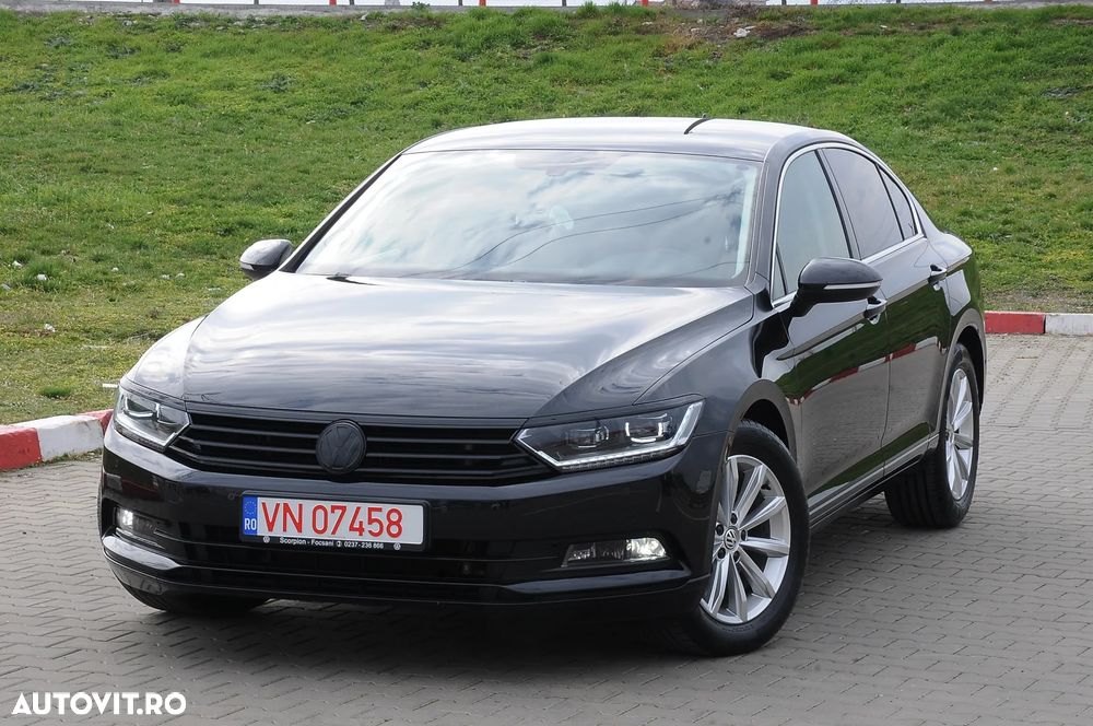 Volkswagen Passat 2.0 TDI SCR DSG BlueMotion Highline - 1