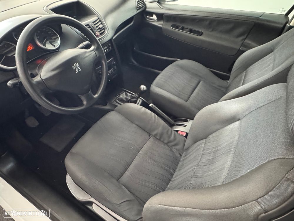 Peugeot 207 van - 9