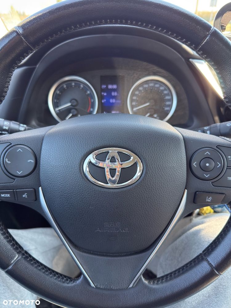 Toyota Corolla 1.6 Comfort - 6