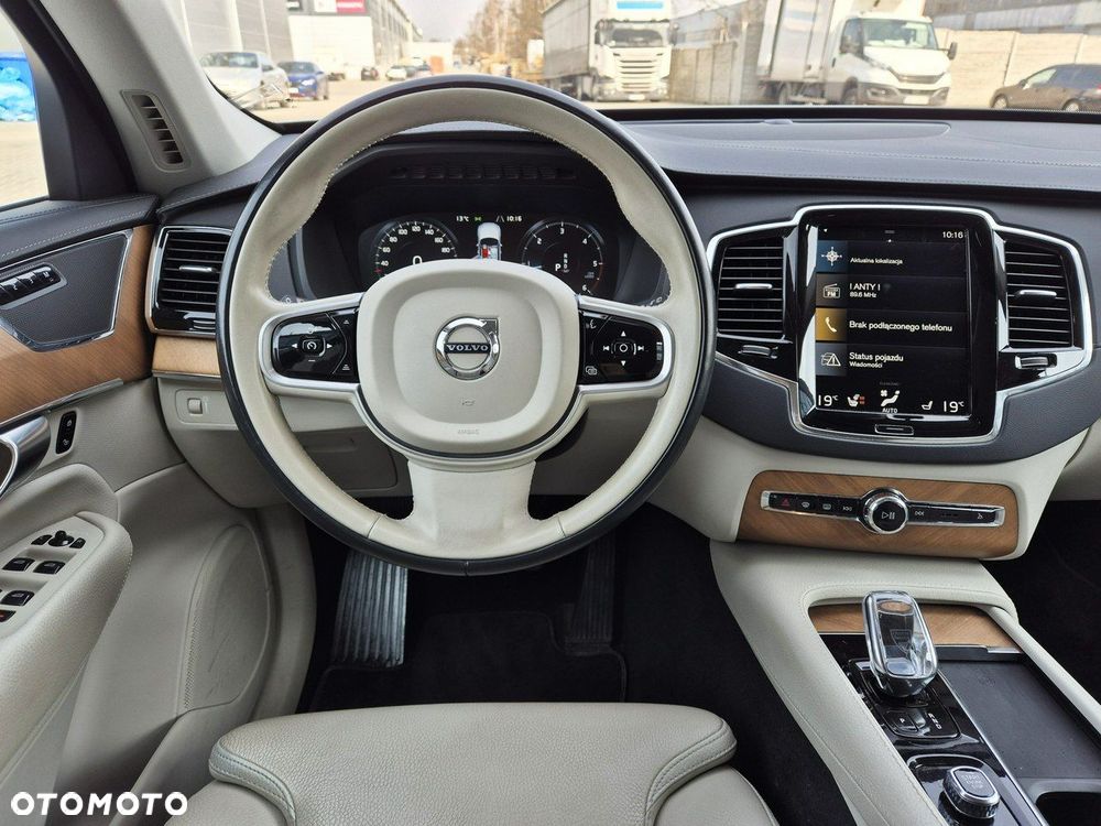 Volvo XC 90 - 19