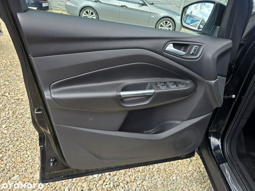 Ford Kuga 2.0 TDCi AWD Titanium - 22