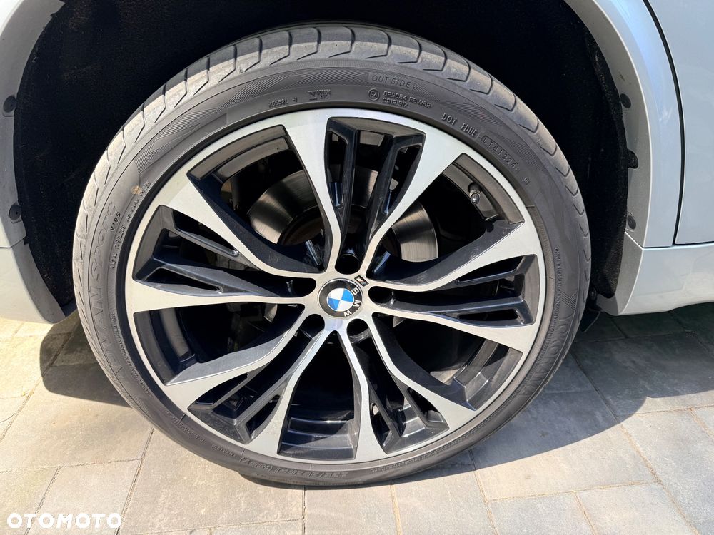BMW X5 xDrive50i - 12