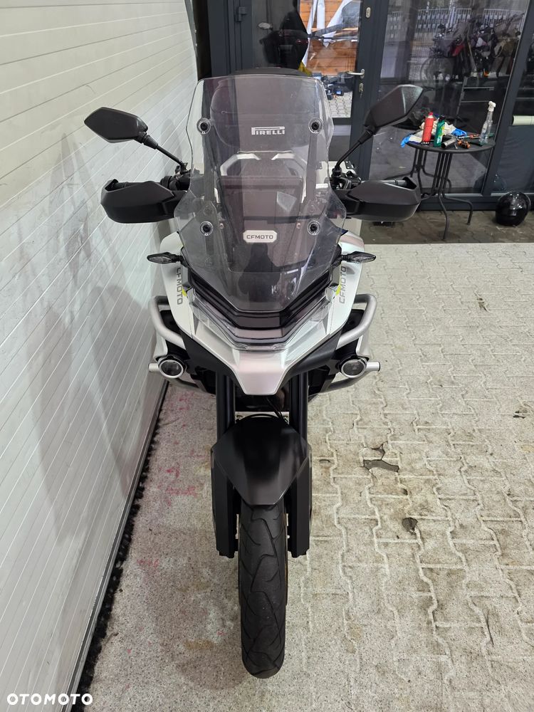 CFMoto MT - 17