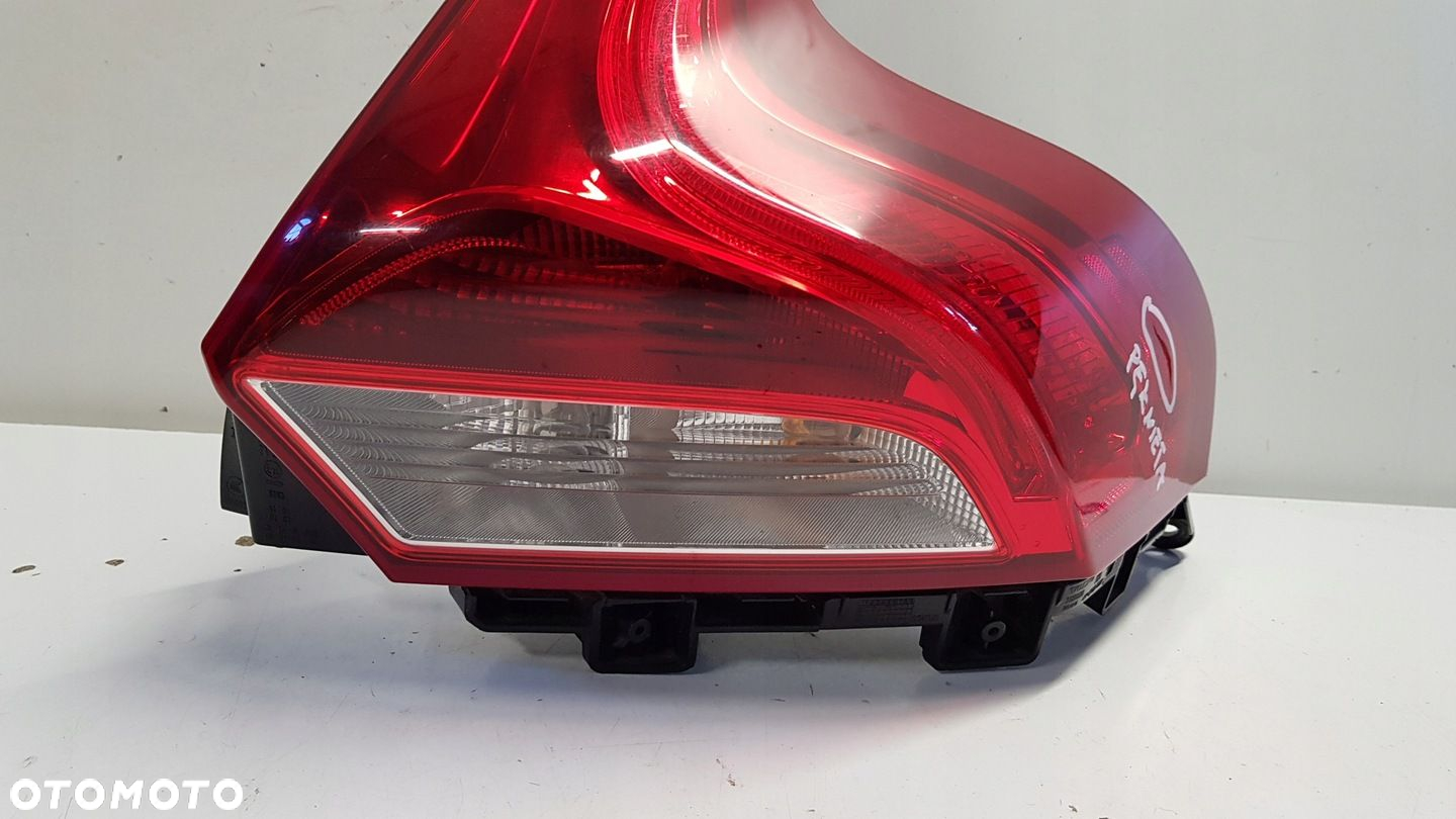 lampa tył prawa Volvo V40 II - 3