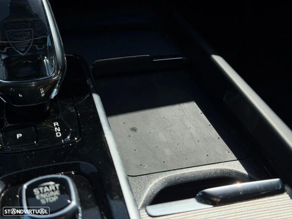Volvo XC 60 2.0 T6 PHEV Black Edition - 60