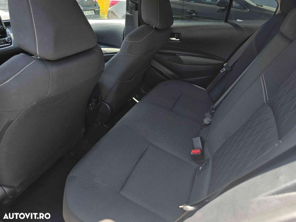 Toyota Corolla - 10