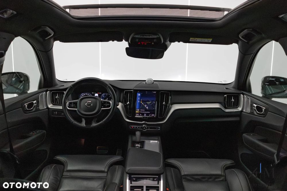 Volvo XC 60 B4 D AWD Ultimate Dark - 12