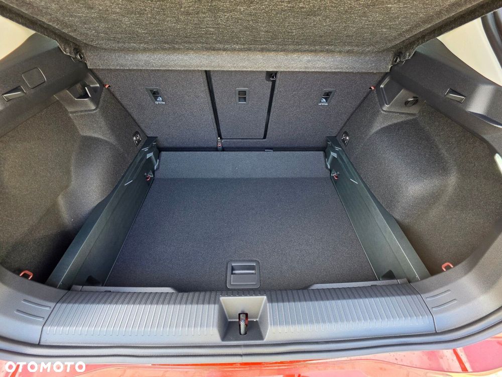 Volkswagen T-Roc 1.5 eTSI Life DSG - 11