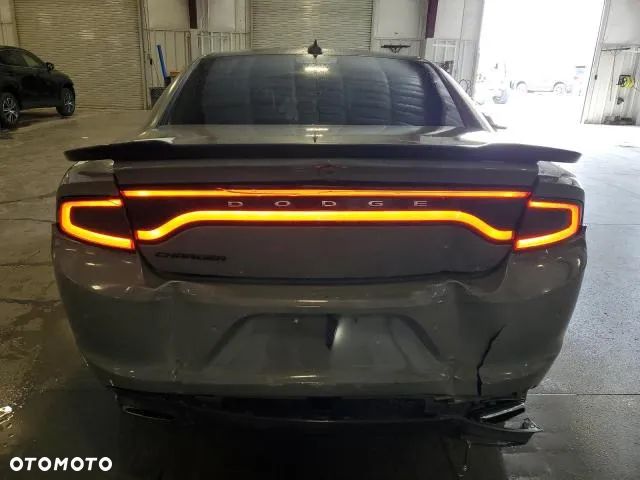 Dodge Charger 3.6 GT - 10