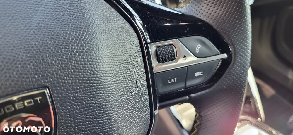 Peugeot 2008 PureTech 130 GT S&S EAT8 - 17