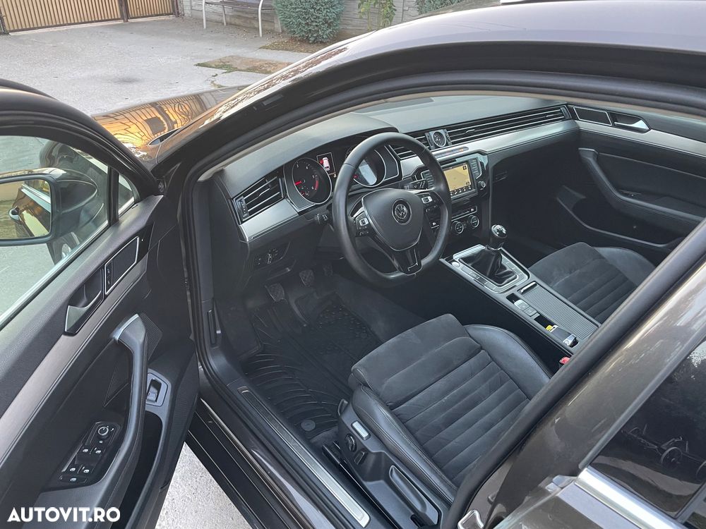 Volkswagen Passat - 18