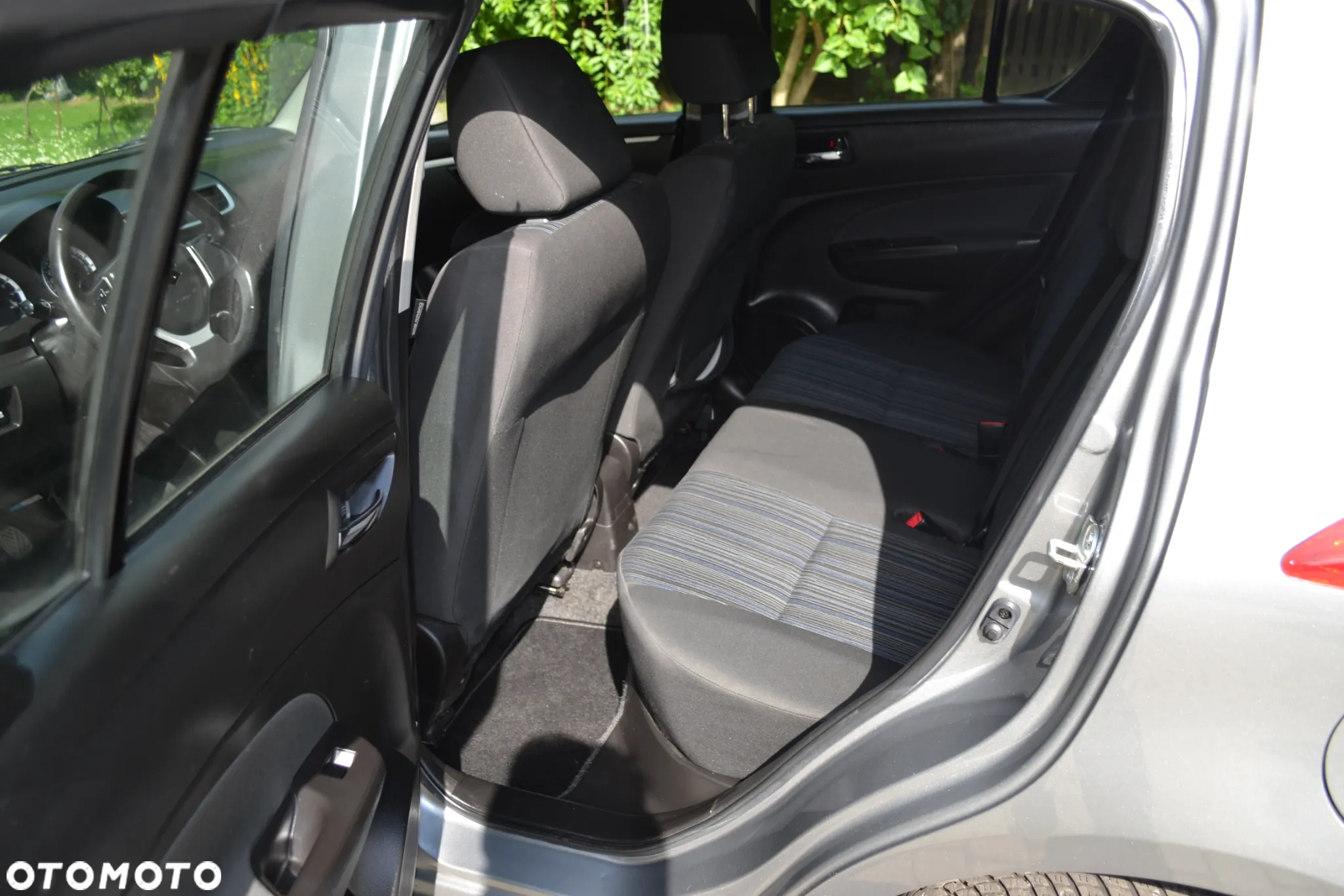 Suzuki Swift 1.2 Premium - 10