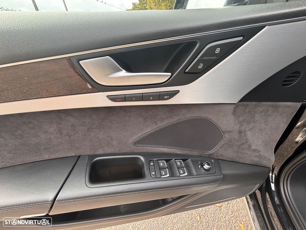 Audi A8 3.0 TDI V6 quattro Clean Diesel Exclusive - 10
