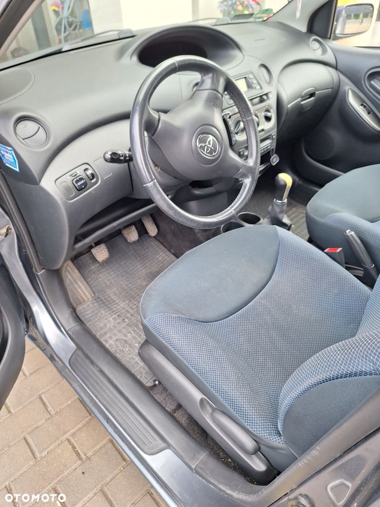 Toyota Yaris 1.3 Sol - 6