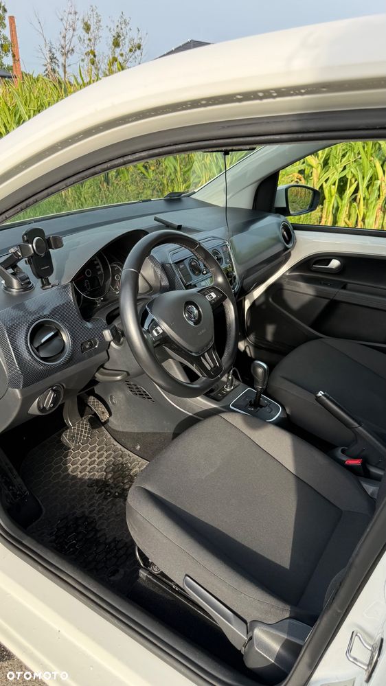 Volkswagen up! 1.0 move - 11