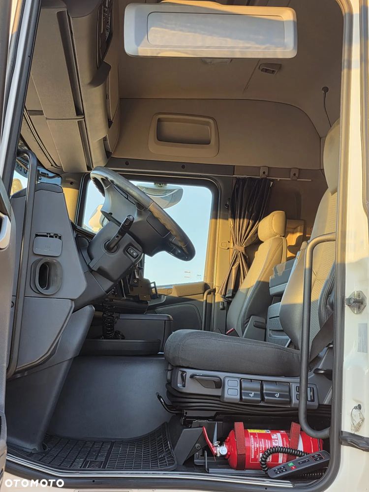 Scania G360 / BURTO-FIRANKA / 3 OSIE / WINDA / 20PALET / E6 / SYPIALNA KABINA / SPROWADZONY / JAK NOWA  PRZEBIEG 490TYŚ / ŁADOWNOŚĆ 14500KG / - 22