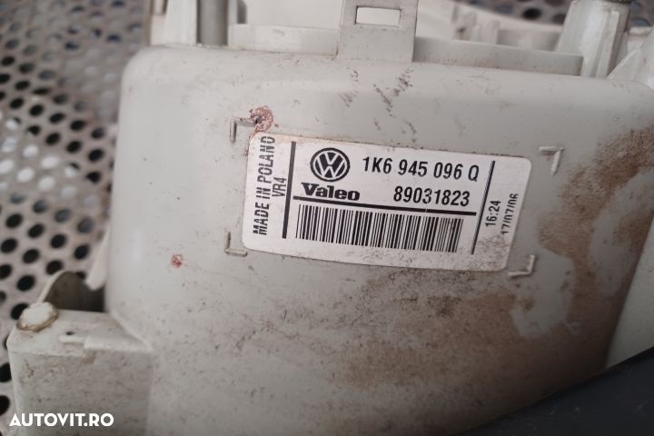 Lampa stop dreapta pe aripa DOUA USI 1K6945096Q Volkswagen VW Golf 5  [din 2003 pana  2009] seria H - 1