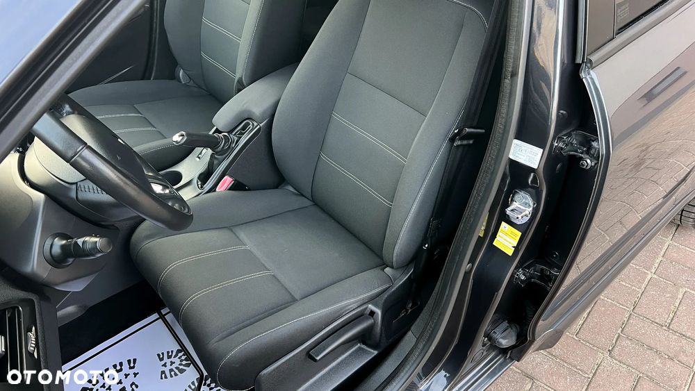 Renault Megane ENERGY dCi 110 Start & Stop Paris Business - 8