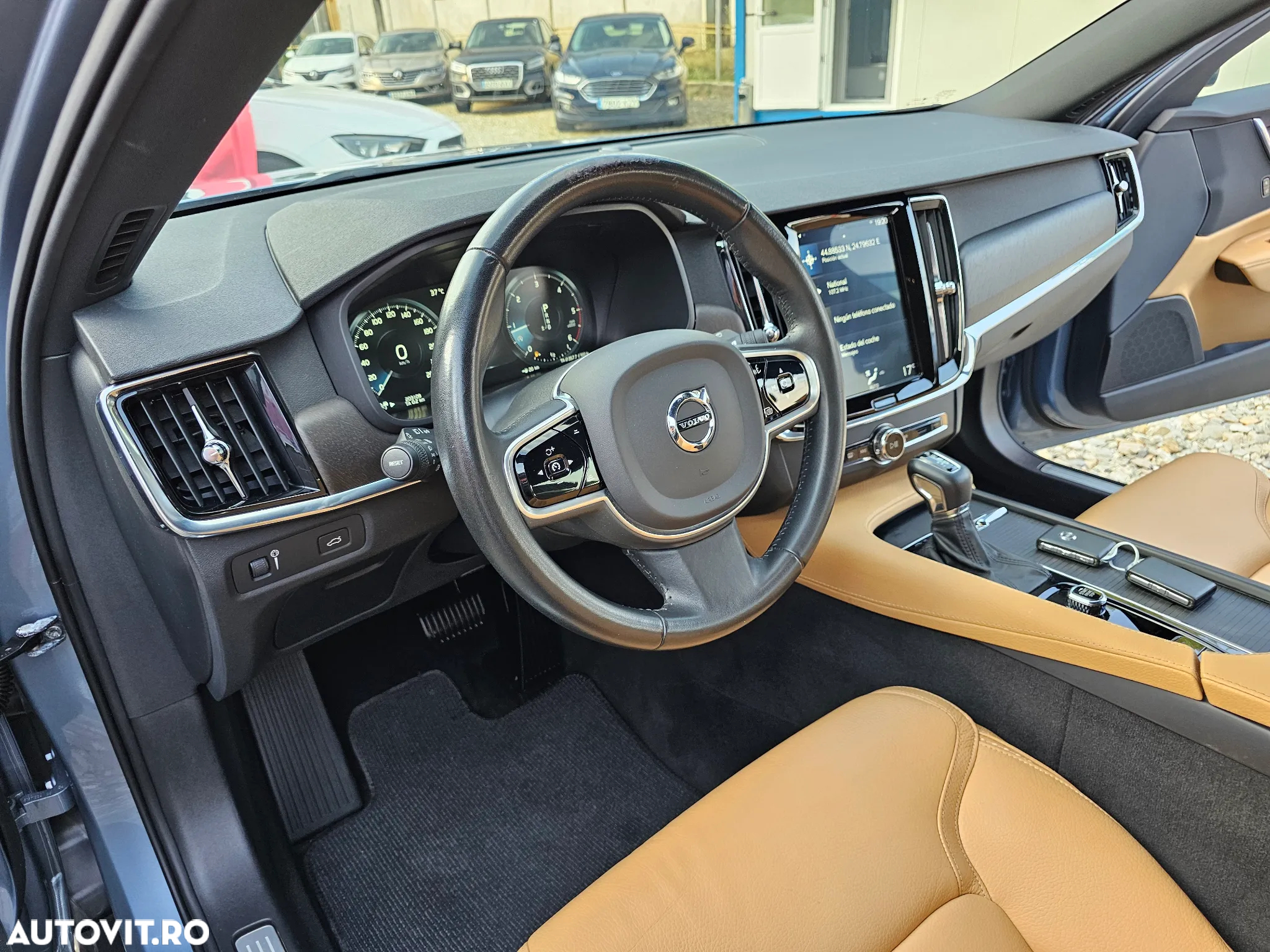 Volvo V90 Cross Country D4 AWD Geartronic Pro - 19