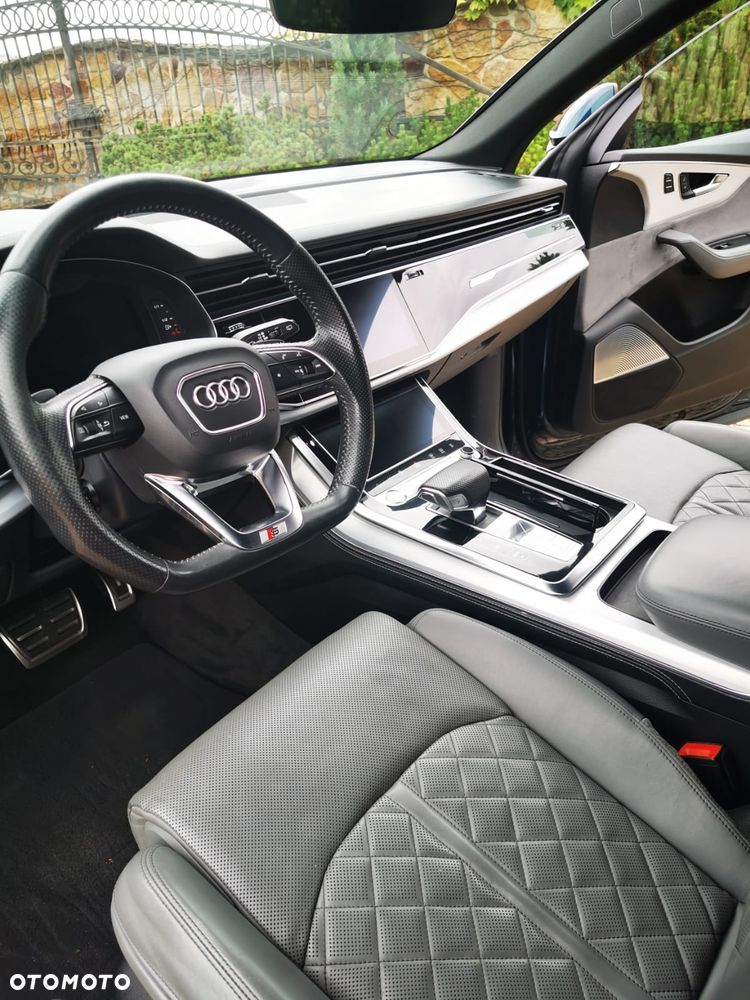 Audi Q8 - 1