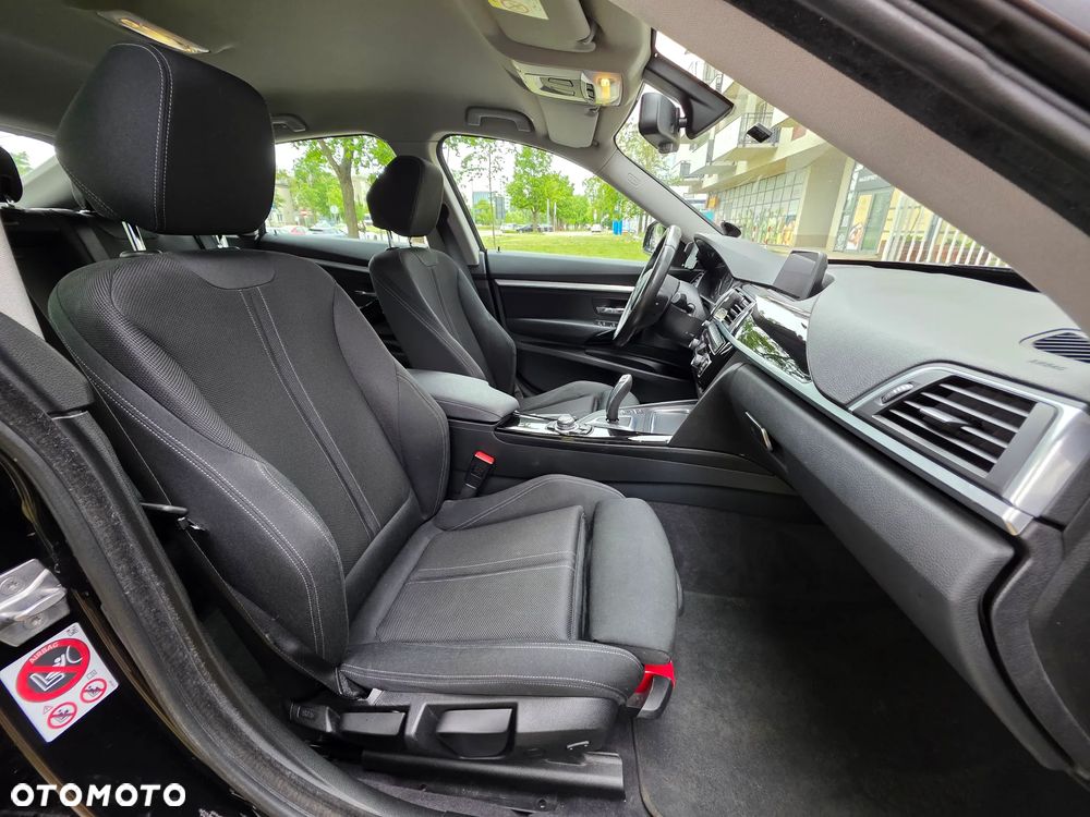 BMW Seria 3 318d Sport Line - 38