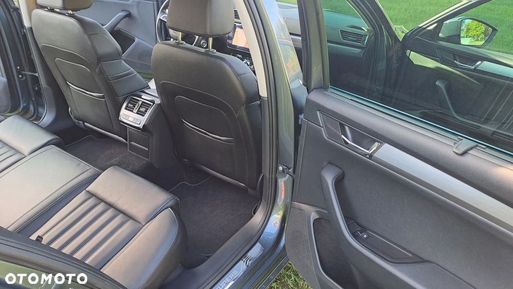 Skoda Superb 2.0 TDI 4x4 DSG L&K - 16