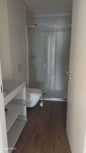 Apartamento r/c T2 novo - Grande imagem: 5/6