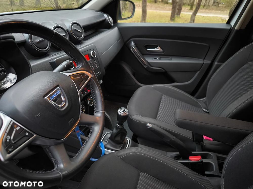 Dacia Duster 1.6 SCe S&S - 11
