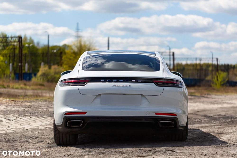 Porsche Panamera 4 Executive - 4