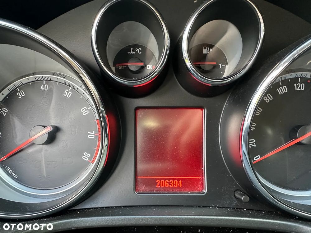 Opel Insignia 1.8 Sport - 10