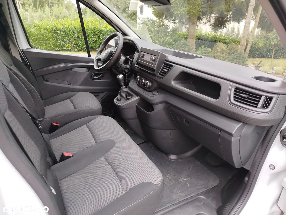 Renault TRAFIC - 6