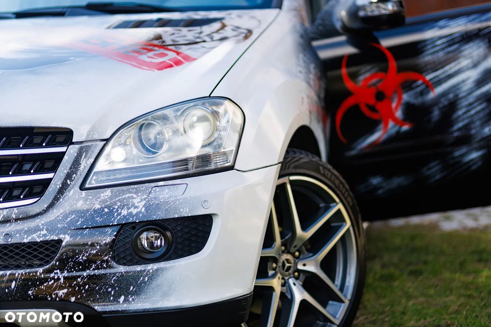 Mercedes-Benz ML - 12