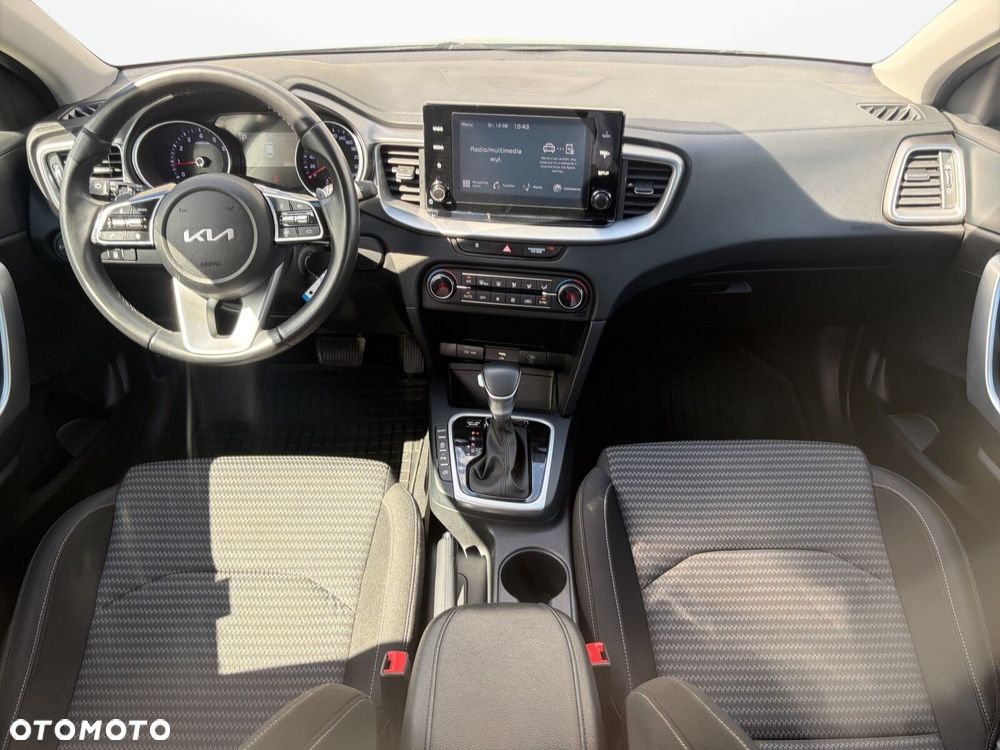 Kia Ceed 1.5 T-GDI M DCT - 11