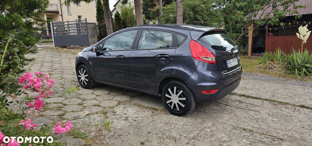 Ford Fiesta - 2