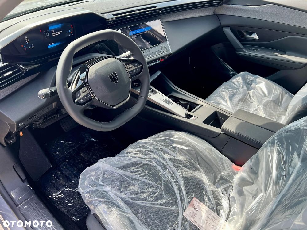 Peugeot 308 1.5 BlueHDi Allure S EAT8 - 16