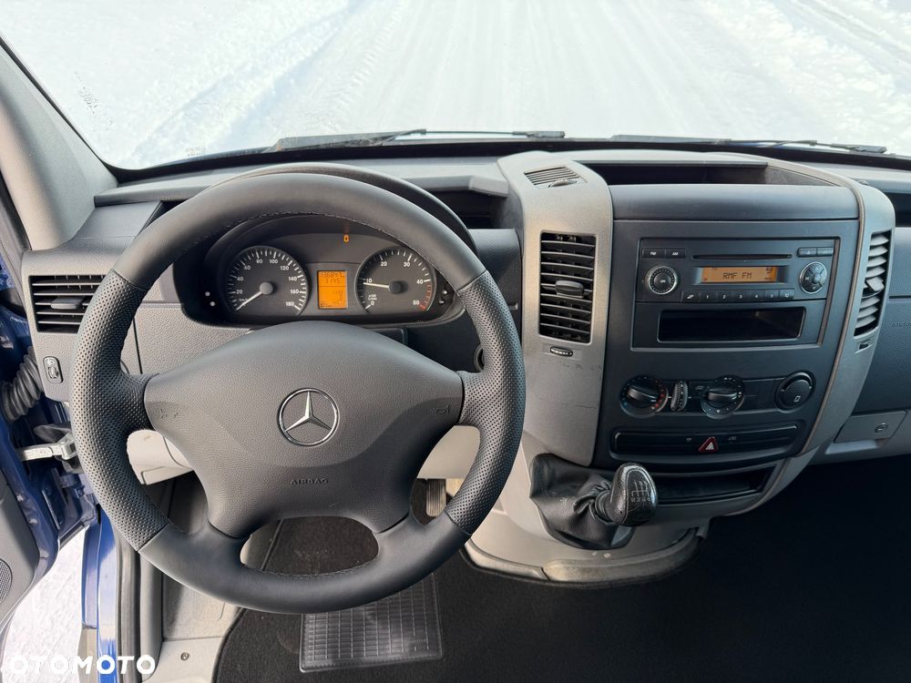 Mercedes-Benz Sprinter - 17