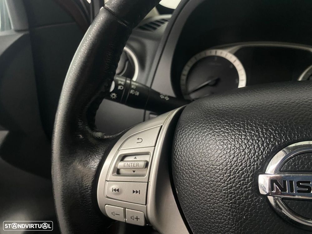 Nissan Navara 2.3 dCi CD 4WD N-Connecta - 18